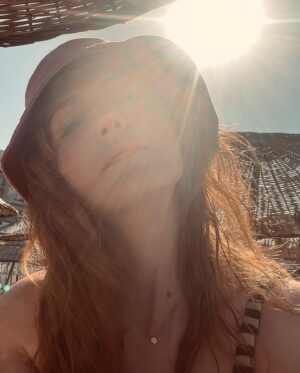 Burcu Cavrar Instagram - 🏖️