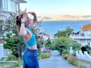 Burcu Cavrar Instagram - 