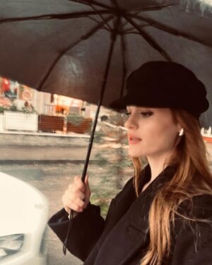 Burcu Cavrar Instagram - Yağmur sesi💧
