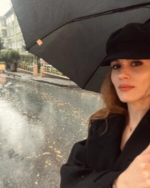 Burcu Cavrar Instagram - Yağmur sesi💧