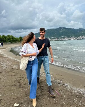 Buse Meral Instagram - Akşam beraber miyiz ? 💕 @vermemsenidizi @atvturkiye