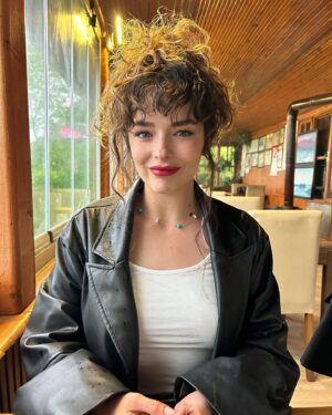 Buse Meral Instagram - ✋🏻