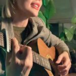Buse Sinem İren Instagram - gitar çalışırken içimden geldi