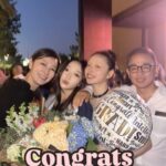 Byeon Jung-su Instagram - Congrats!!!! 언니가 무용수인 줄 !!💃 언니가 정원이 기 좀 살렸당 😻 오늘 정원이는 가족의 사랑을 받으며 졸업했네요 나 최대한 심플하게 입었당 !!!☺️☺️ 빨간 드레스 입고싶었지만 !! 참음 !! 준비하느라 피드 못해서 미안용 !! #고등졸업 #이제어른 #영원한애기