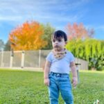 Ángeles Balbiani Instagram - Cuál elegimos hoy? Soy yo sola o hay alguna mamá por ahi que elijo que ponerle a mi bebé la noche anterior. Con los zapatos de @toot_calzados me aseguro de completarle el look sabiendo que esta cómodo y cancherísimo.