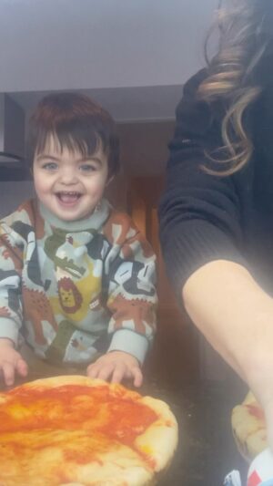 Ángeles Balbiani Instagram - Antes del caos, pudimos rescatar estas imágenes!
Domingo de Pizza