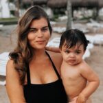 Ángeles Balbiani Instagram - Primer día de vacaciones en Río. @kachetbikinis