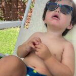 Ángeles Balbiani Instagram - Nuestros días de verano son así. Con olor a protector y migas de galletitas. Yendo y viniendo. “Los días son largos y los años son cortos”