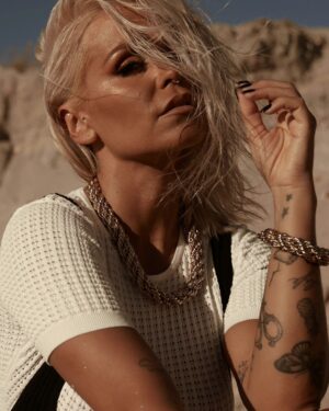 Áurea Instagram - ☀️ @revistacristina