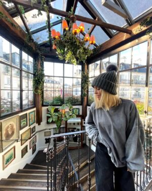 Áurea Instagram - Take me to Paris, she said 💛
