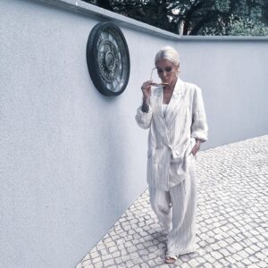 Áurea Instagram - Oversized vibes🤍