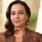 Çiçek Dilligil Instagram - Asuman. Vedalaşma vakti geldi. Ne güzel insanlar tanıdım sayende. Tuttuğum bir dilek var ekip biliyor 🙏❤️🧿 Hepinize çok ♥️ Dilek Taşı ♥️ Foto tabii ki @fulyamsar 🙏😍