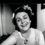 Çiçek Dilligil Instagram - İlk foto özlem, hüzün.. Bugün gittin hem de 2 ye katlanmış özlem.. 2.foto özlem ve büyük şükür.. O kadar uzaklardasın ve o kadar canımsın ki, en büyük mutluluğumsun, sadece bugün değil her gün.. İçimde ise büyük umut.. Karmakarışığım..