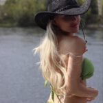Élodie Routhier Instagram - 👱🏽‍♀️🤠