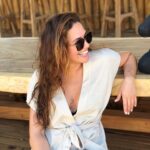 Özge Borak Instagram - Hadi bakalım yaz gibi güzel bir kış olsun. Yok, yok daha dönmedim. Az kaldığı için alıştırma yapıyorum.❣️ 📷 @dryhkn 😘