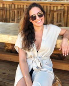 Özge Borak Instagram - Hadi bakalım yaz gibi güzel bir kış olsun. Yok, yok daha dönmedim. Az kaldığı için alıştırma yapıyorum.❣️ 📷 @dryhkn 😘