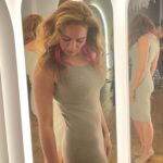 Özge Borak Instagram - I’m still pink. Just you can’t see. 💗