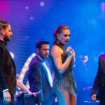 Özge Borak Instagram - Salı akşamı Broadway in İstanbul Vol.2 gösterimiz vardı. Bu proje böyle, sadece tek gösteri. “Tekrarı yok mu?” diyenlere “Vol.3 olabilir” cevabını verebiliyoruz ancak. Seyircinin zevkle izlediği, bizim şevkle şarkı söyleyip, dans ettiğimiz bir gece oldu. Nurcan, Uğur, Serpil abla, Nur, Cihan, Canan ve partnerim Ayça başta olmak üzere emeği geçen herkesi tebrik ediyorum. Seyredememiş olanlara da Vol.3 öncesi bir fikir olsun diye benden iki video bırakıyorum. ❤️😘 #broadwayinistanbulvol2 📷 @verkan6520