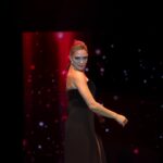 Özge Borak Instagram - Salı akşamı Broadway in İstanbul Vol.2 gösterimiz vardı. Bu proje böyle, sadece tek gösteri. “Tekrarı yok mu?” diyenlere “Vol.3 olabilir” cevabını verebiliyoruz ancak. Seyircinin zevkle izlediği, bizim şevkle şarkı söyleyip, dans ettiğimiz bir gece oldu. Nurcan, Uğur, Serpil abla, Nur, Cihan, Canan ve partnerim Ayça başta olmak üzere emeği geçen herkesi tebrik ediyorum. Seyredememiş olanlara da Vol.3 öncesi bir fikir olsun diye benden iki video bırakıyorum. ❤️😘 #broadwayinistanbulvol2 📷 @verkan6520