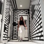 Özge Özberk Instagram - Burası da @matteblackcoffee . Bize eğlenceli geldi.. minik bi dükkan/kafe.. aynı zamanda kıyafetler de satıyorlar.. Biz foto çekip çıktık. Başka naapacağdık.. 💅🏻