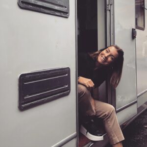 Özge Özberk Instagram - #Set @ghbgdizi ♥️
Bu akşam @showtv .. zaten biliyosunuz 🫶🏻