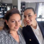 Özlem Tokaslan Instagram - Teyze:-“Neredesin kız sen?” “Neredesin?” @asenagirisken Özlemenin başka bir tadı var.Canım benim♥️