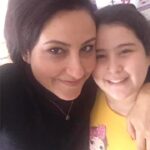 Özlem Tokaslan Instagram - Çocukluk en güzeli..Şimdi büyüdük, o günleri özlüyoruz♥️