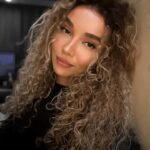 Üzel Kərimova Instagram - 🖤