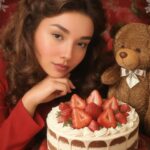 Üzel Kərimova Instagram - ‘Qonşudan geri qalma’ postu 🎄❄️☃️