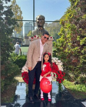 İnci Pars Instagram - Cumhuriyet Bayramımız kutlu olsun #cumhuriyet100yaşında #atatürk