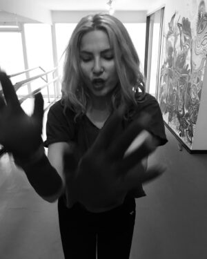 Şebnem Dönmez Instagram - ‘Ey kardeşlerim, insanın sevebileceğim yönü, bir geçiş ve bir batış olmasıdır. Sizde de var sevgimi hak eden ve bana umut veren pek çok şey’

Bilin bakalım kimden bu cümleler🥂🤔