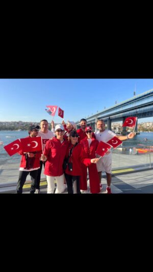 Şebnem Schäfer Instagram - 🇹🇷❤️🇹🇷
Tersane İstanbul Kürek Takımı Round 10
