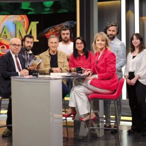 Şebnem Schäfer Instagram - Bu Cumartesi saat 16:45 te @yasamvemaden @bloomberghttv de

@cimcimemedya @incikaraman71 @ymgv1986 @tmd.1948 @yalcinozdenofficial