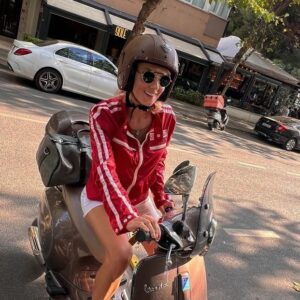 Şebnem Schäfer Instagram - Yol akar...