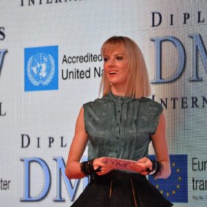 Şebnem Schäfer Instagram - "DMW - Diplomats İnternational"
Avrupa Birliği ve Birleşmiş Milletler Diplomatlar Birliği Toplantısı