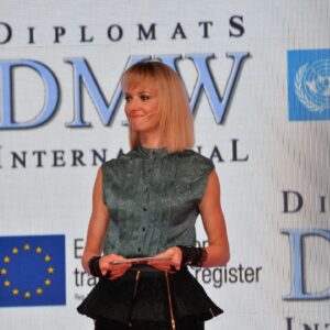 Şebnem Schäfer Instagram - "DMW - Diplomats İnternational"
Avrupa Birliği ve Birleşmiş Milletler Diplomatlar Birliği Toplantısı