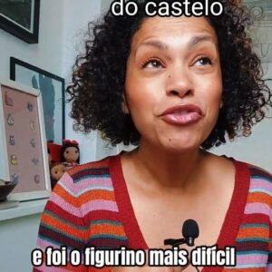 Cíntia Raquel Instagram - Quem mais amava os figurinos do Castelo? Já viu os outros videos da série em homenagem ao #castelo30anos? #casteloratimbum #nostalgia