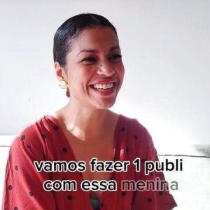 Cíntia Raquel Instagram - Como era o ditado? Trabalhe com o que ama e nunca mais ame nada na vida... algo assim...