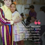 Cíntia Raquel Instagram - Pioneirismo e protagonismo. Duas palavras que podem descrever a carreira da atriz, apresentadora, jornalista, escritora, dubladora e influencer digital Cinthya Rachel. Embora seja mais lembrada pelo público pela série infantil 'Castelo Rá-Tim-Bum', exibida pela TV Cultura nos anos 90, sua importância vai bem além dos portões do castelo mágico. Em 1987, ela foi a primeira criança negra a estrelar um comercial de TV. O sucesso da publicidade abriu portas não só para a extrovertida menina de apenas sete anos, mas para a representatividade numa época carente de referências negras na cultura de modo geral. ➡️ Leia a entrevista completa em uol.com.br/ecoa #UOL #EcoaUOL #CasteloRatimbum #Biba #CinthyaRachel #Representatividade #Cultura