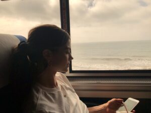 Caitlin Carver Instagram - I LOVE THE TRAIN