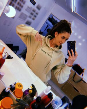 Caitlin Dechelle Instagram - stay weird 👽