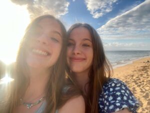 Cali Sheldon Instagram - hi! 🌺
