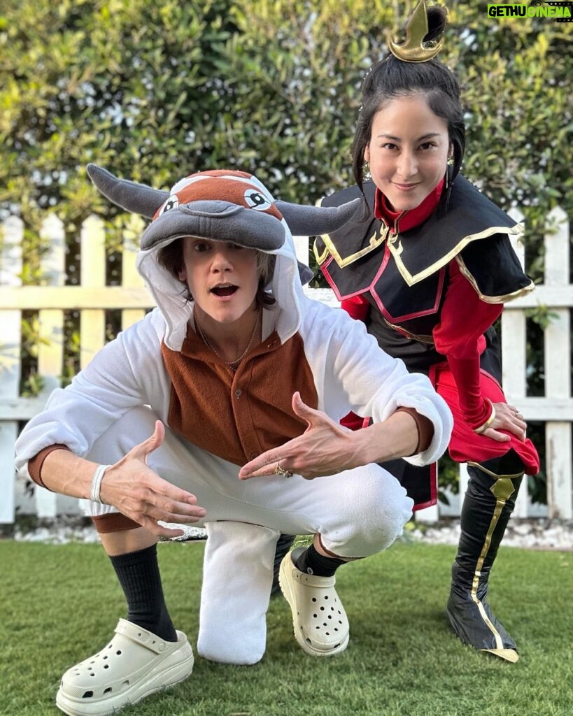 Cameron Esposito Instagram - Appa and Azula energy in Emily and Al’s Trick or Treat zone and in the world.