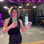 Cameron Esposito Instagram – Pls @emmawillmann: how’s the shred? also looking for @rachelscanloncomedy @twodykesandamic @hypefitness_la input • i don’t currently look like this I’ve been in bed for one month