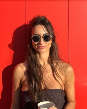 Camila Lucciola Instagram - bem vindos a frequência do agora @sonarfestival