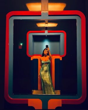 Camila Lucciola Instagram - o vestido é @lodeluistudio para @pulsa.rio 
a sorte, é minha.