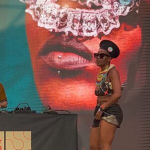 Camila Lucciola Instagram - bem vindos a frequência do agora @sonarfestival