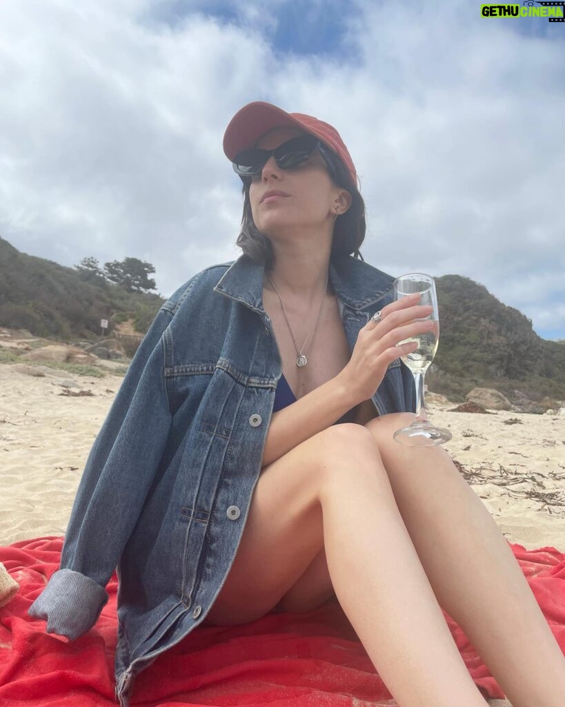 Camila Hirane Instagram - salú 🌊