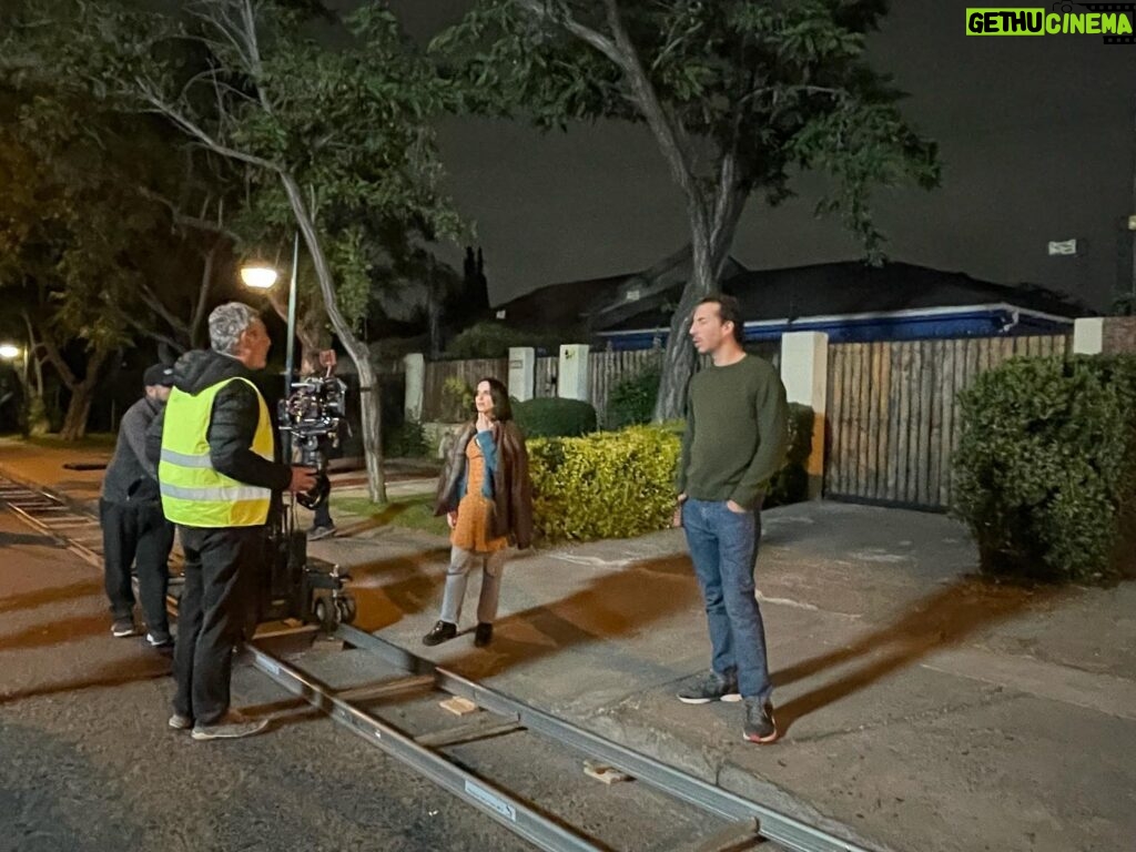 Camila Hirane Instagram - En @fecilschile en La Serena, donde presentamos “La Practica” de Martín Rejtman @martin.elqui mi teléfono me recuerda que hace un año exactamente estábamos rodando estas escenas de la película!!! Que hermoso es el cine! Gracias al Festival de Cine de La Serena por esta invitación, por esta fiesta y por el encuentro con tanta gente bakan ❤️