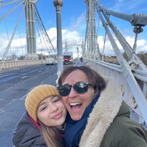 Camila Raznovich Instagram - Che tu possa continuare a crescere e a splendere ogni giorno di più…. Tanti auguri amore mio Sole❤️ #12 #birthdaygirl #buildingmemories #sole